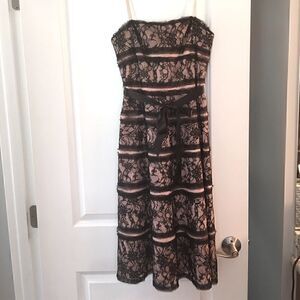 💕BCBG black and pink lace strapless dress sz 0 💕